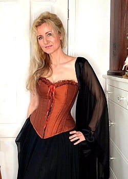 Corrinne Wicks
